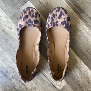 Size 8 Cheetah Print Flats